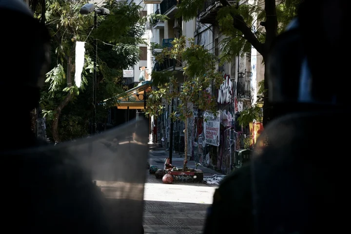Επέτειος Γρηγορόπουλου: Κλεφτοπόλεμος, ένταση και δεκάδες προσαγωγές