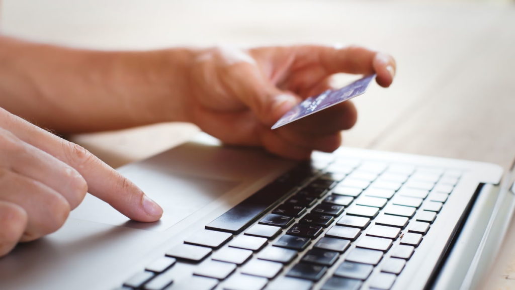 Δίωξη Ηλεκτρονικού Εγκλήματος: Τι πρέπει να προσέχουμε στις online κρατήσεις;