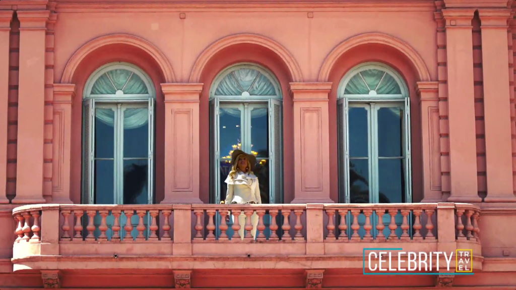 Μαρίνα Πατούλη: Πόζαρε στο μπαλκόνι της Casa Rosada ως άλλη Εβίτα Περόν