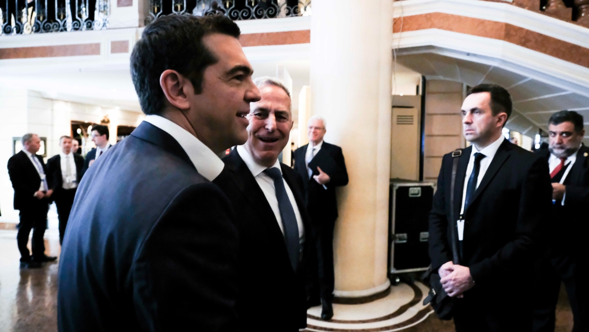 Ο πρωθυπουργός και ο υπουργός Άμυνας, Ευάγγελος Αποστολάκης στη Διάσκεψη του Μονάχου-Ευρωκίνηση
