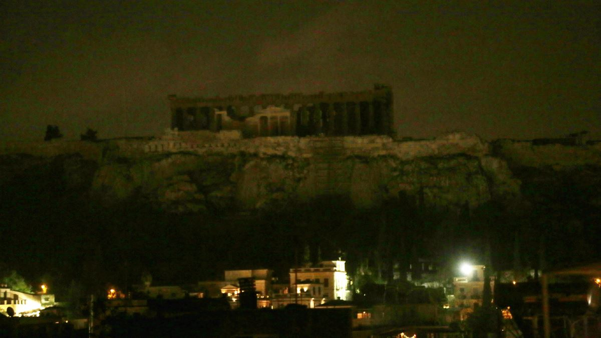 “Η Ώρα της Γης”: Μοναδική η θέα της σκοτεινής Ακρόπολης