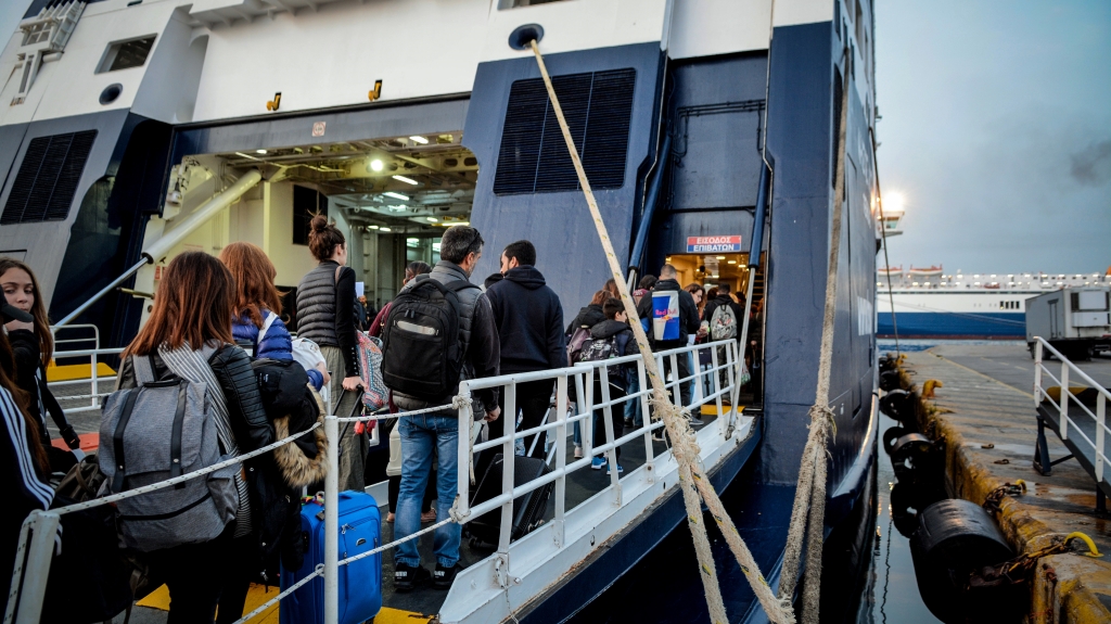 Κρήτη: Δεμένα τα πλοία στο Ηράκλειο – Ταλαιπωρία για 270 επιβάτες