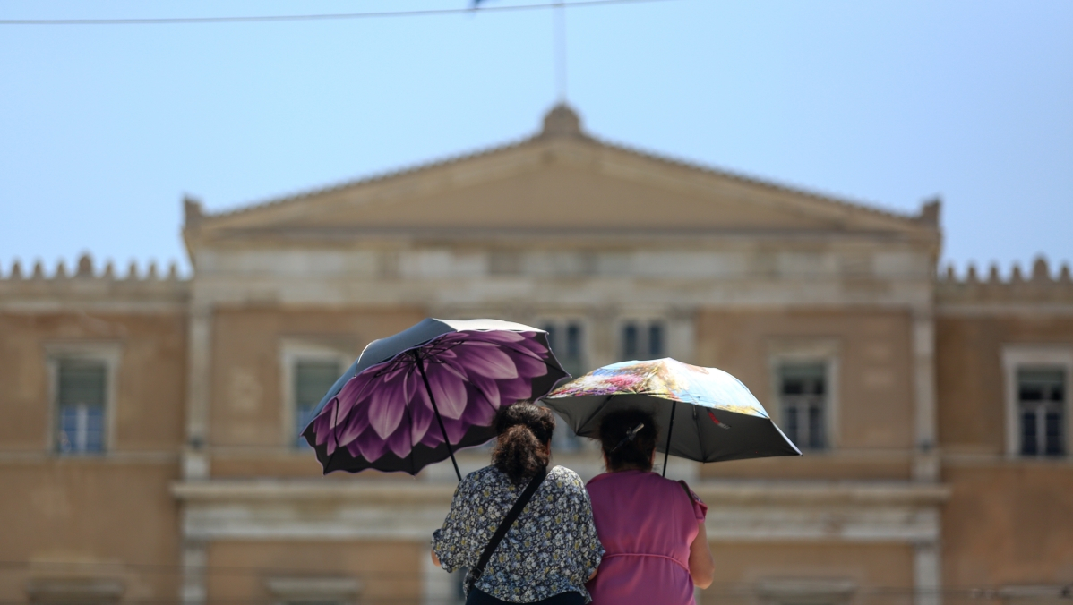 Καιρός των άκρων: 43 βαθμοί με χαλάζι!