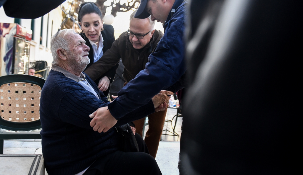 Κόρινθος: Όρμησαν να λιντσάρουν τους δράστες οι γιοι της άτυχης 73χρονης