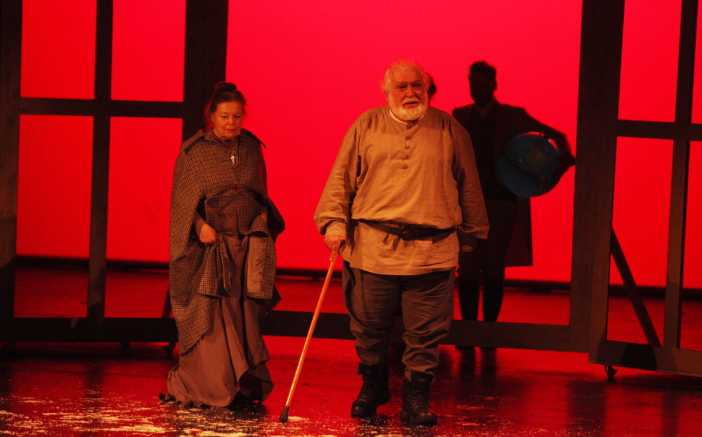 Κώστας Καζάκος: Πρεμιέρα στο Δημοτικό Θέατρο Πειραιά με Τολστόι