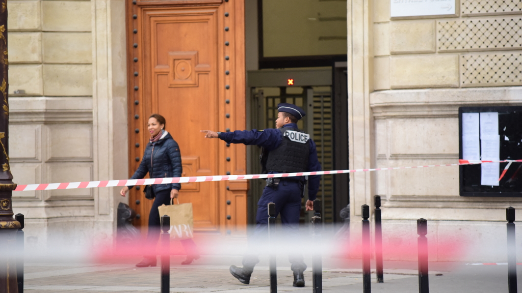 Παρίσι: 4 νεκροί αστυνομικοί από επίθεση συναδέλφου τους