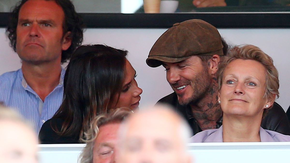 Victoria και David Beckham: Αγκαλιασμένοι στη συναυλία της Barbra Streisand