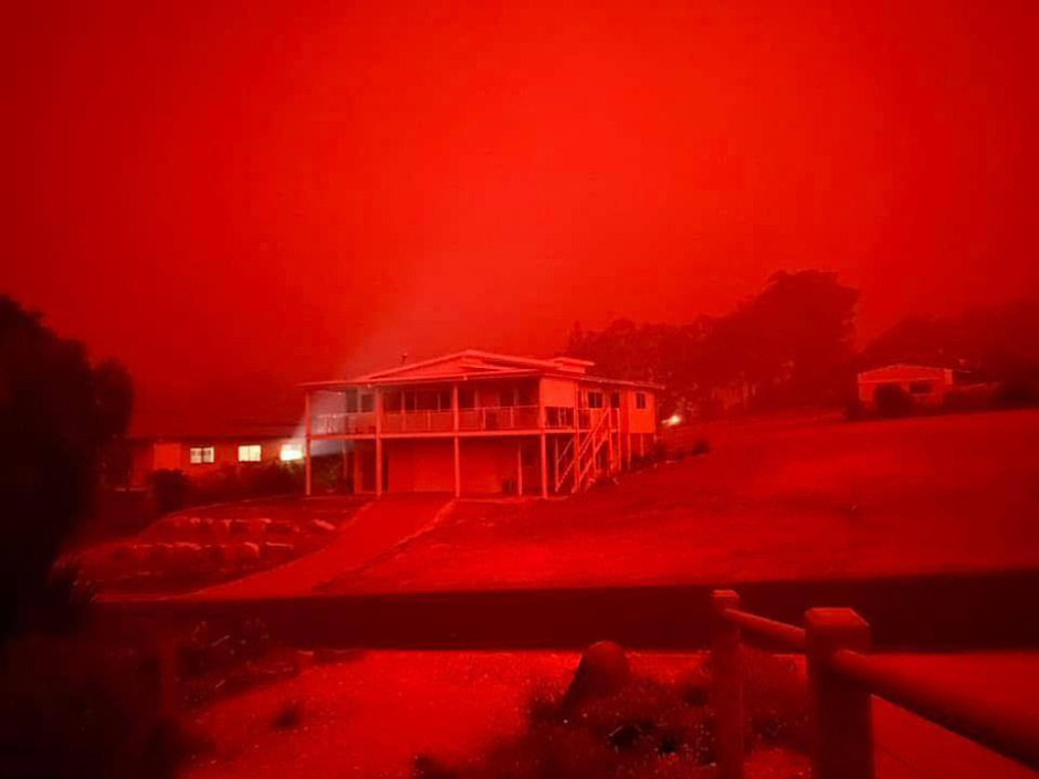 Αυστραλία: Εικόνες Αποκάλυψης από τις φωτιές στη Νέα Νότια Ουαλία