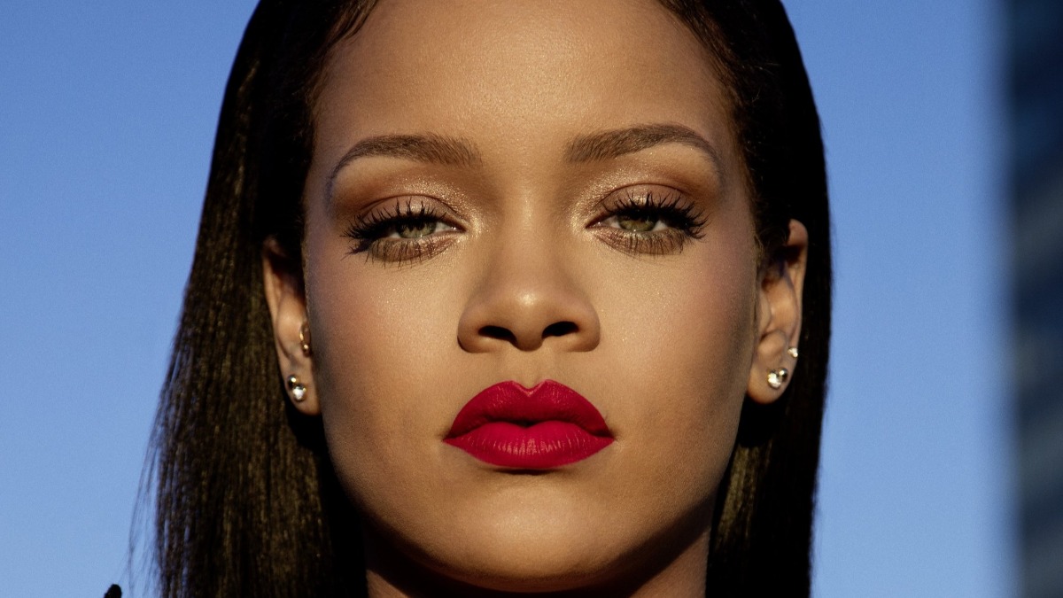 Rihanna: Βρήκε τη σωσία της στο Instagram κι ενθουσιάστηκε!
