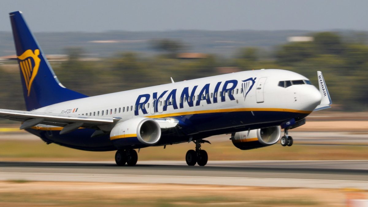 Συνελήφθησαν για τρομοκρατία δύο επιβάτες της Ryanair