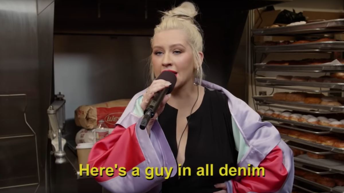 Christina Aguilera: Η απίθανη φάρσα της σε πελάτες μαγαζιού