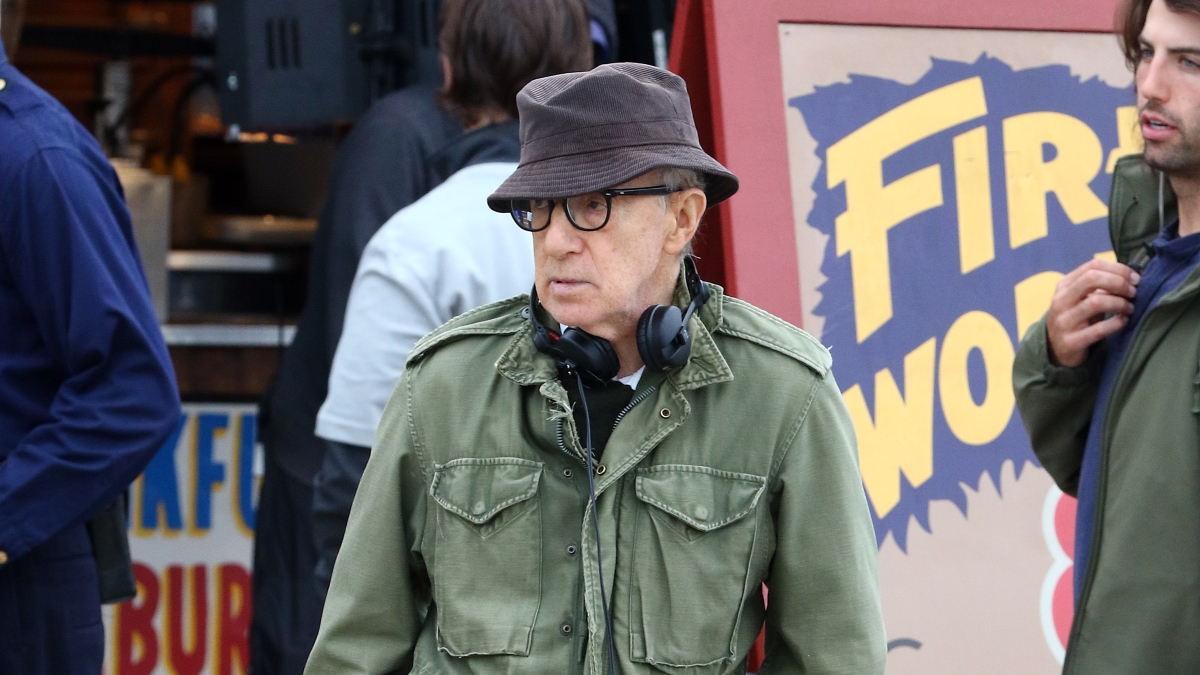 Woody Allen: Μηνύει την Amazon για ακύρωση συμβολαίου