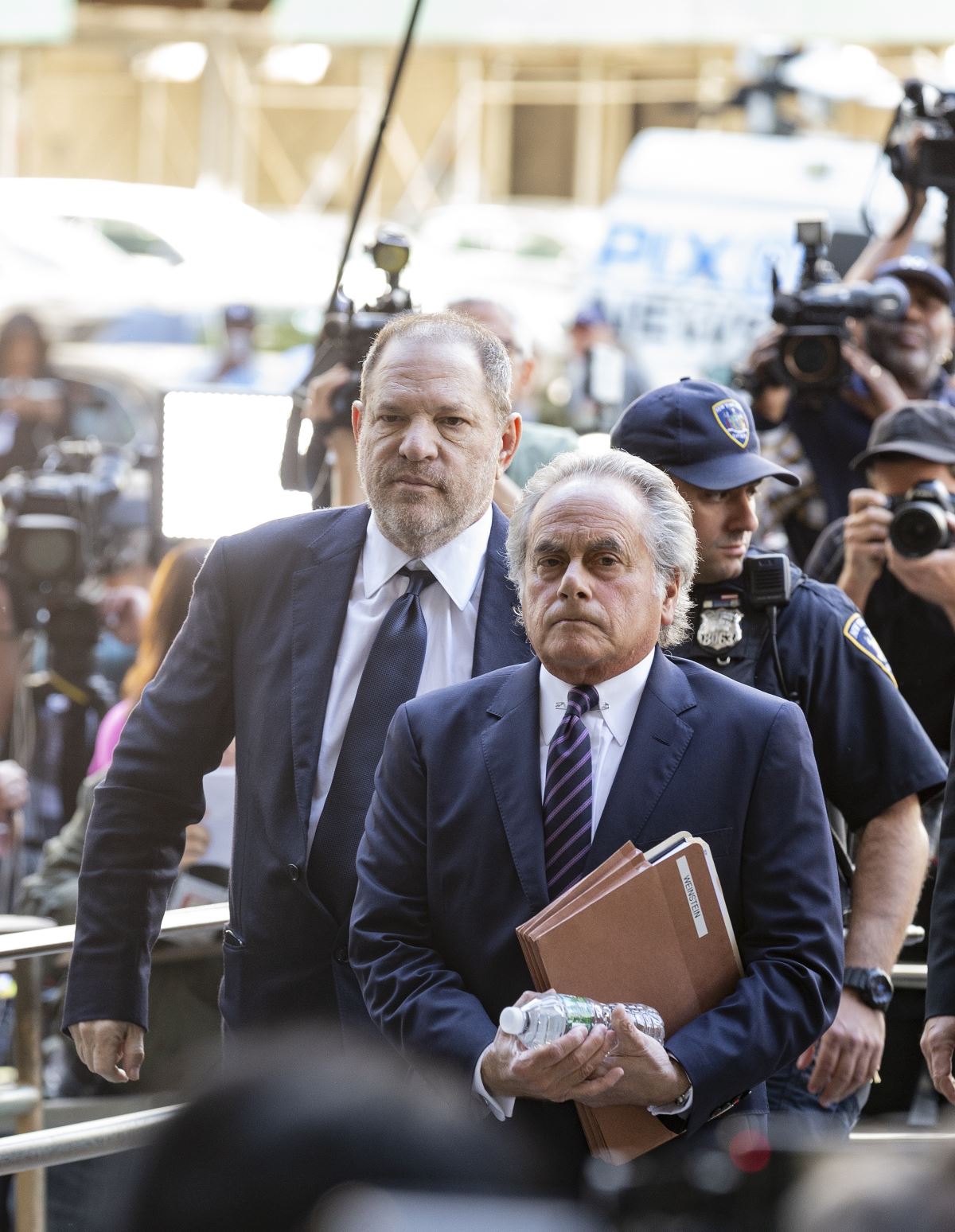 Ο Harvey Weinstein με το δικηγόρο του, Benjamin Brafman ενώ προσέρχονται στο δικαστήριο της Νέας Υόρκης - The Mega Agency