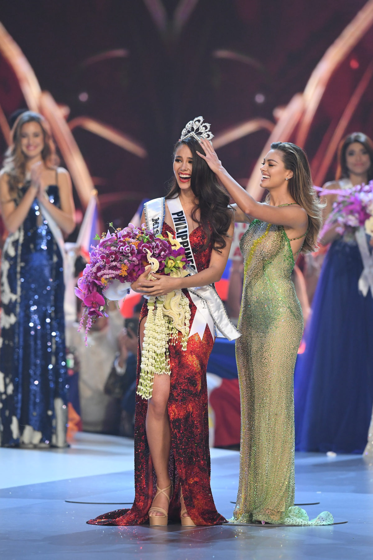 Η στιγμή της στέψης της Catriona Gray ως Miss Universe 2018 - ZUMA Wire