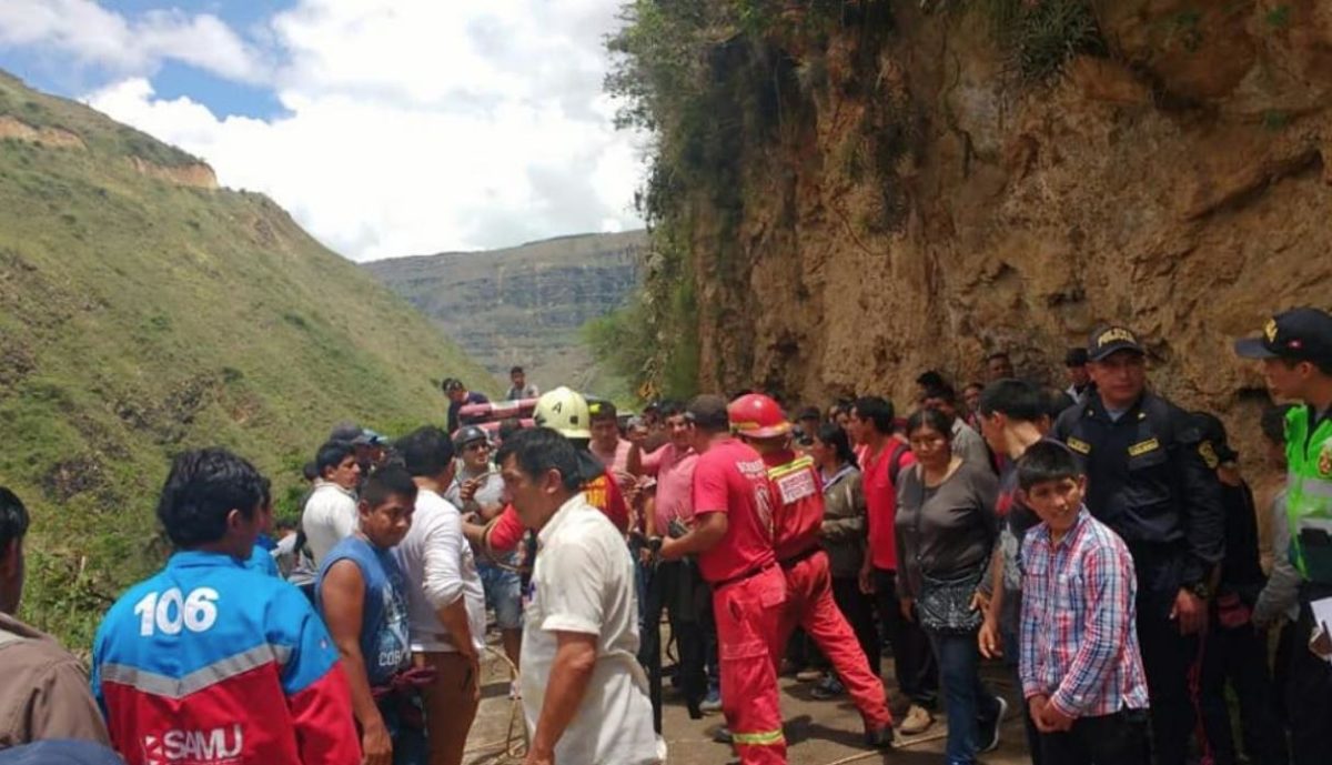 Περού: Λεωφορείο με παιδιά έπεσε σε γκρεμό