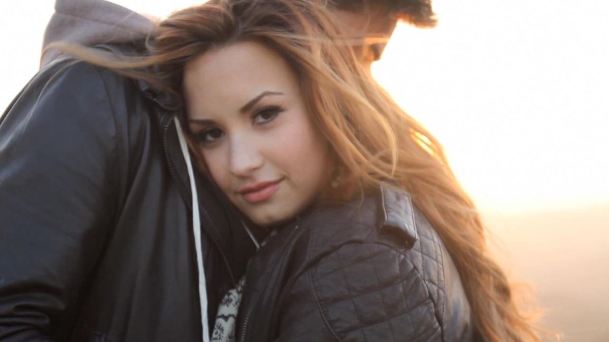 Demi Lovato: Γιατί έκανε unfollow τους διάσημους φίλους της;