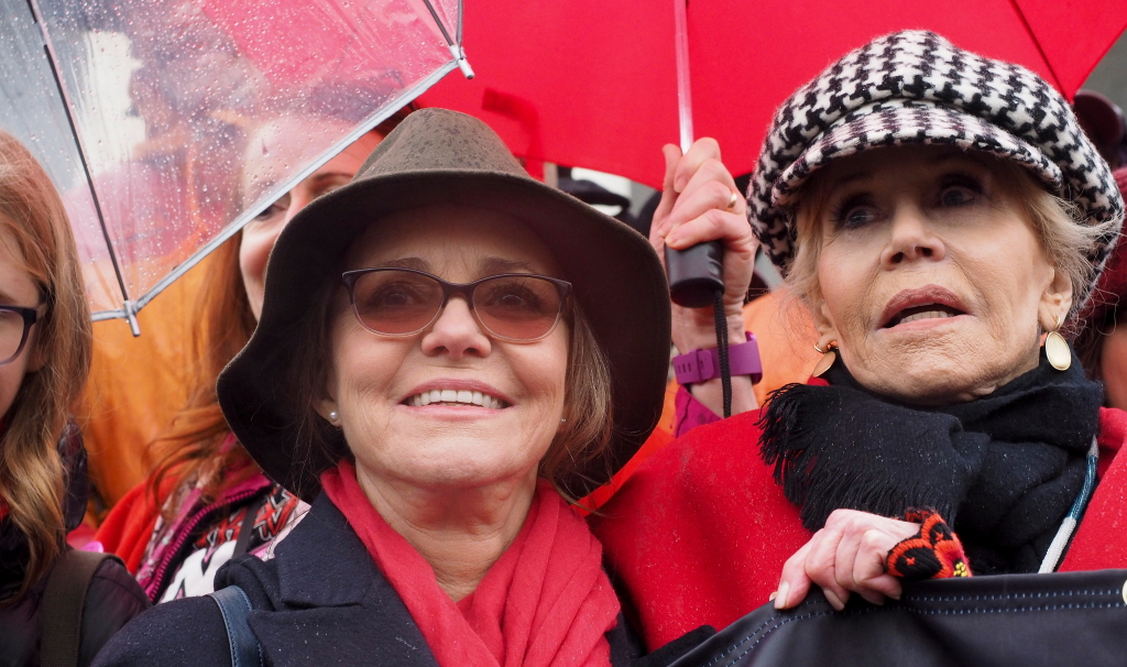 Sally Field: Στα χνάρια της Jane Fonda, συνελήφθη στη διαμαρτυρία για το κλίμα
