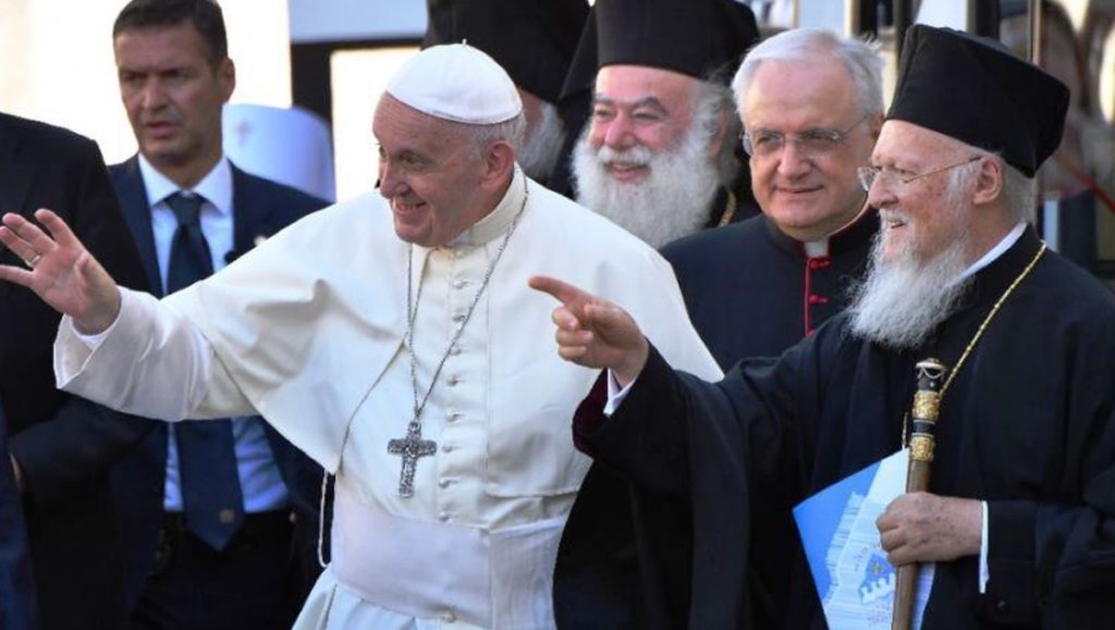 Πάπας Φρακίσκος: Εγκλωβίστηκε σε ένα ασανσέρ και απελευθερώθηκε με την παρέμβαση πυροσβεστών
