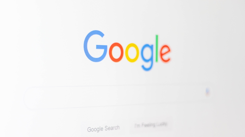 Ευρωπαϊκή Επιτροπή: Ξεκινά επίσημα έρευνα για τις πολιτικές της Google