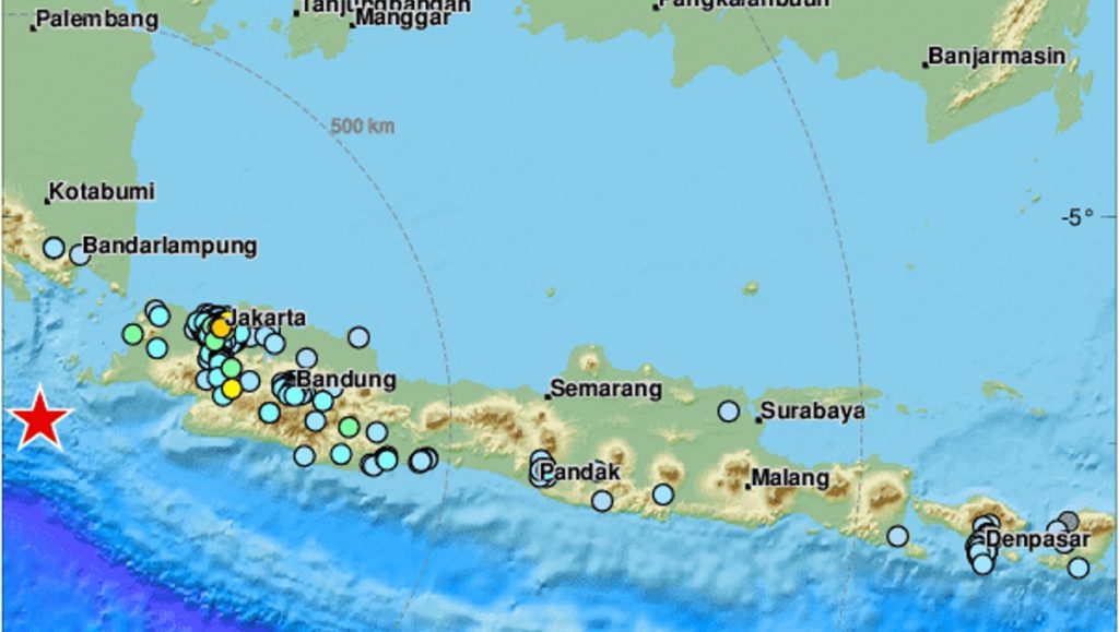 Ινδονησία: Σεισμός 7 ρίχτερ και προειδοποίηση για τσουνάμι