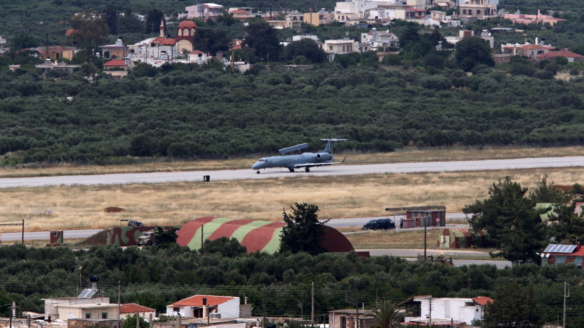 Ηράκλειο Κρήτης: Βλάβη σε αεροσκάφος κατά την προσγείωση στο “Ν. Καζαντζάκης”