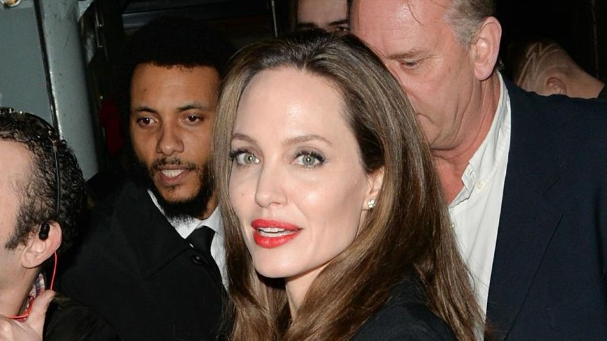 Angelina Jolie: Εντυπωσιακή εμφάνιση στο Λονδίνο