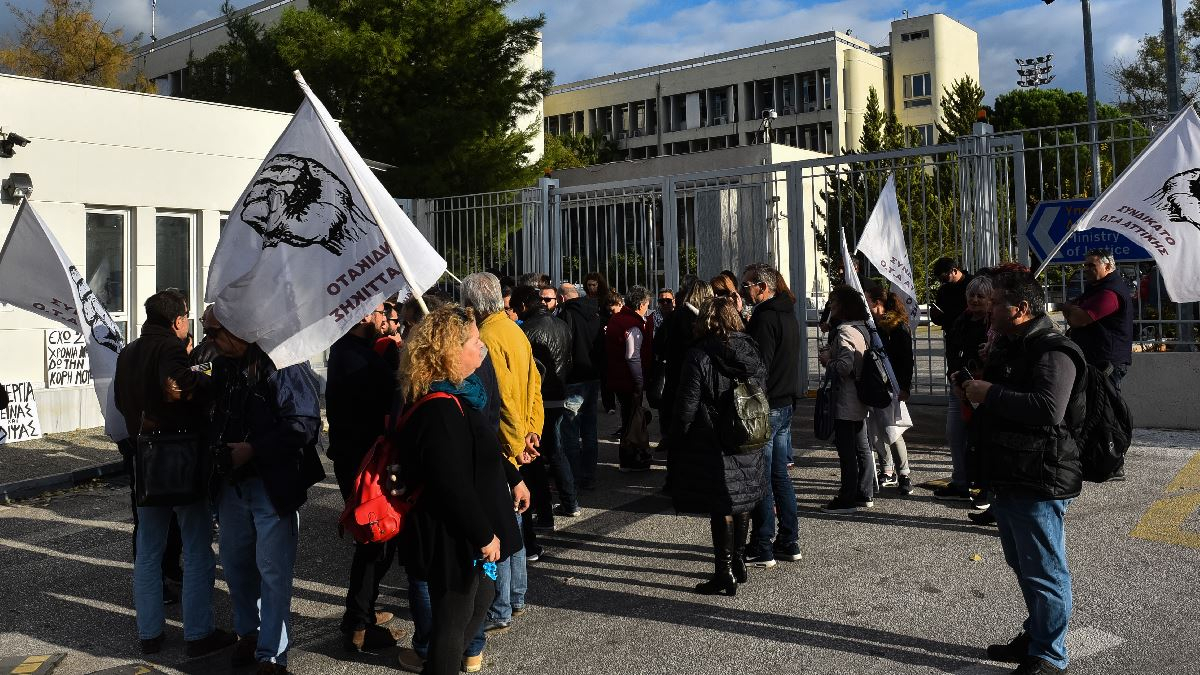 Αποφυλακίζεται η καθαρίστρια