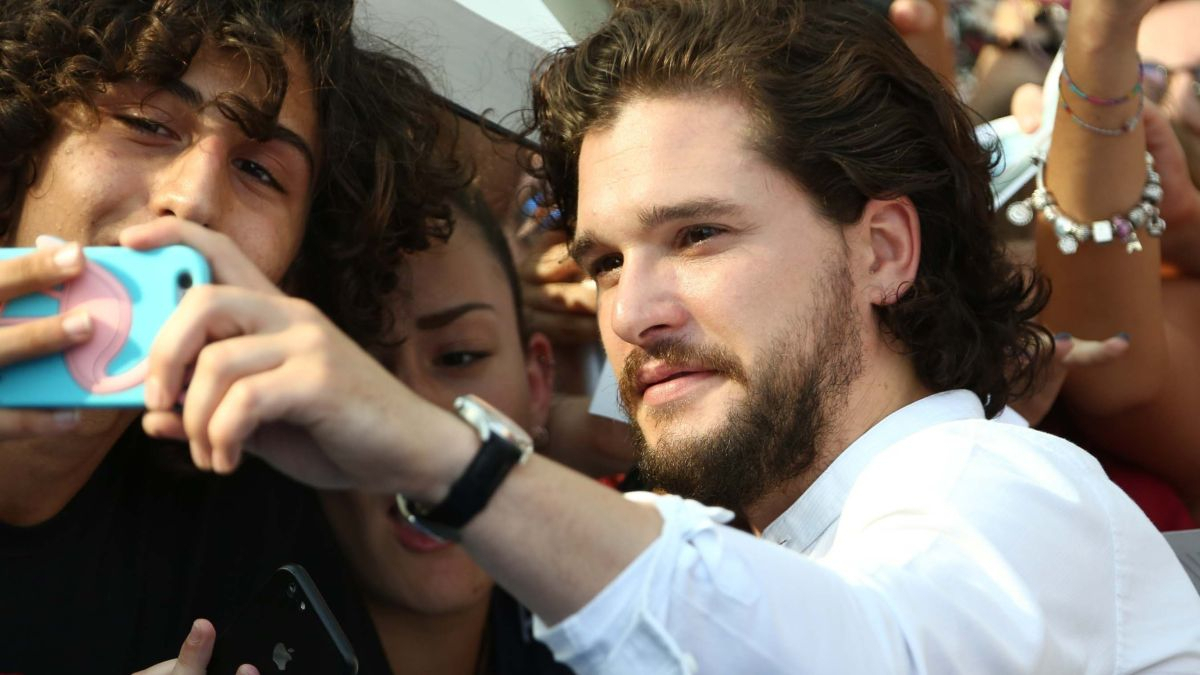 Ο Kit Harington απαντά στις φήμες περί απιστίας