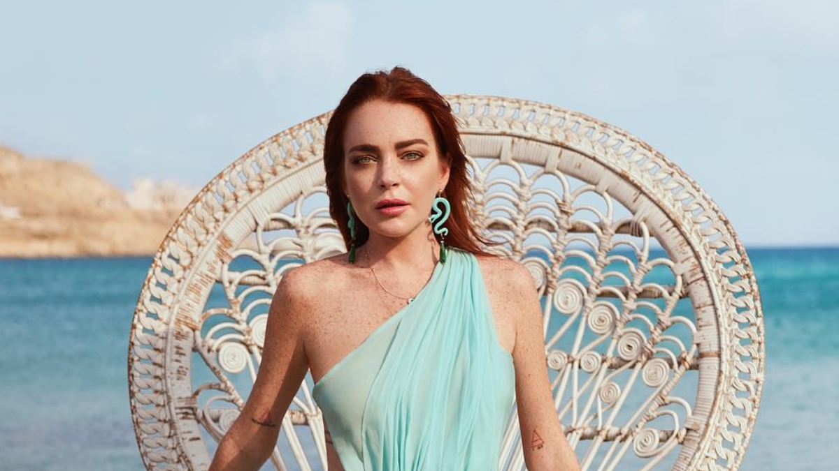 Μήπως η Lindsay Lohan μπέρδεψε τις παραλίες της Μυκόνου;