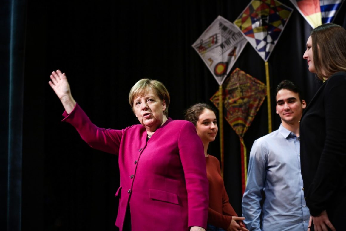 Γερμανία: Αποχαιρέτησε επίσημα την Καγκελαρία η Άνγκελα Μέρκελ