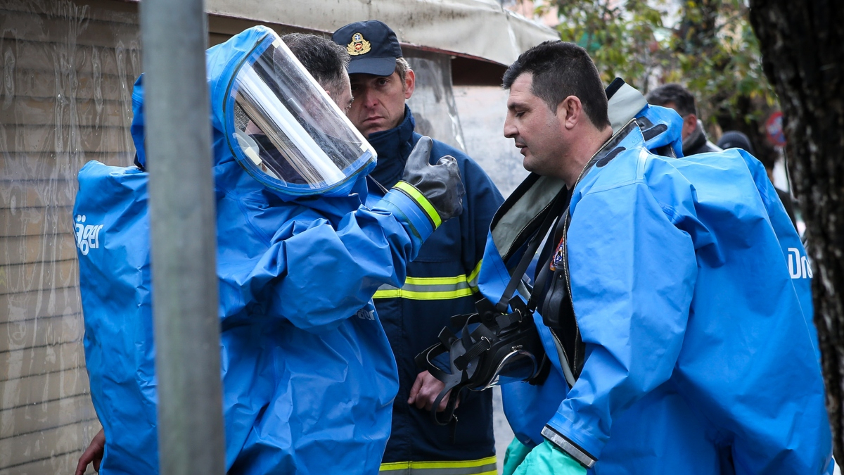 Μυτιλήνη: Εξιτήριο πήραν 7 άτομα που ήρθαν σε επαφή φακέλους με σκόνη