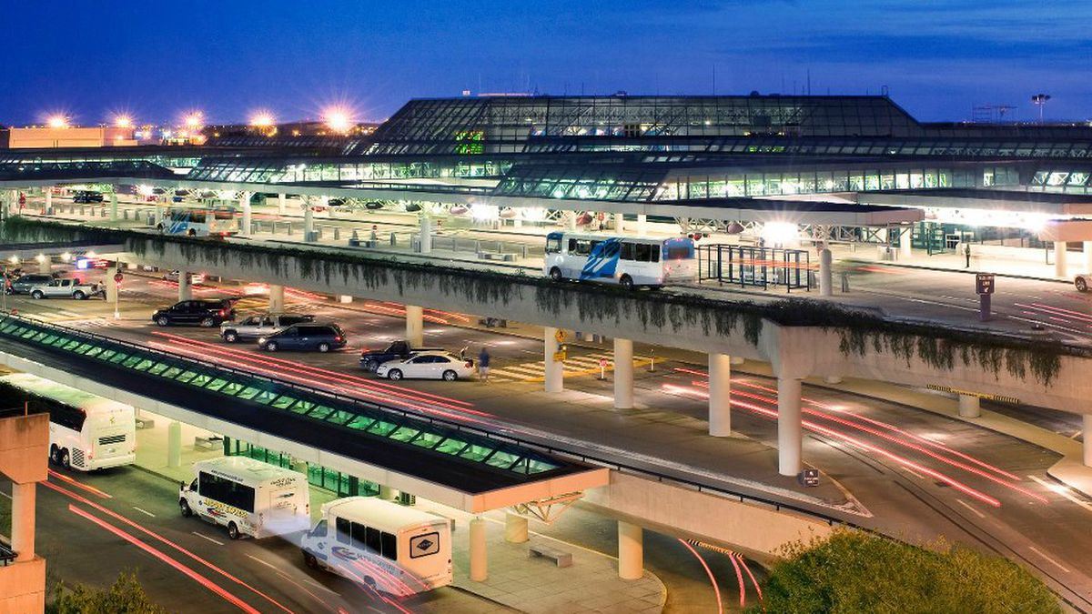Το αεροδρόμιο του Nashville που ενδέχεται να μετονομασθεί σε Oprah Winfrey