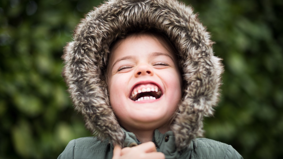 Τα παιδιά χαίρονται όταν χάνουν τα νεογιλά δόντια τους