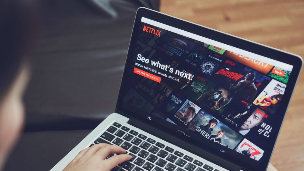 Ούτε Netflix στη Ρωσία – Η αμερικανική πλατφόρμα ανέστειλε τη λειτουργία της