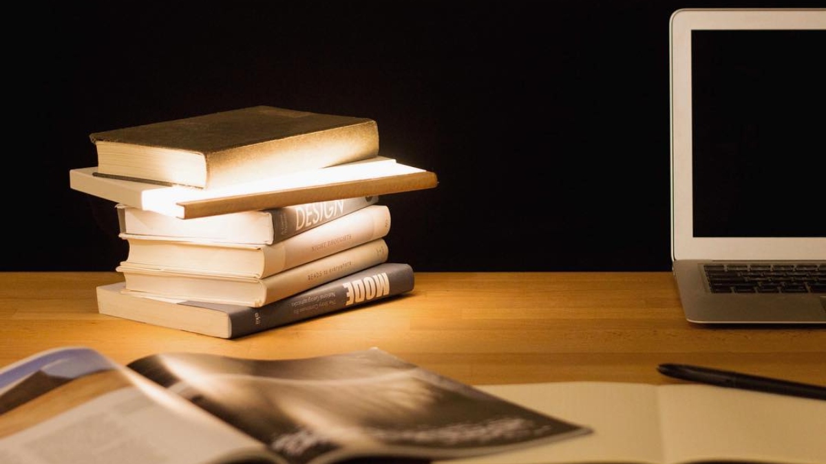 Night Book: Ένα βιβλίο – φωτιστικό για την αϋπνία