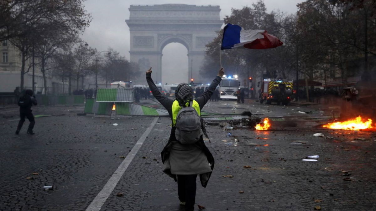Γαλλία: Επεισόδια σε διαδήλωση για το κλίμα