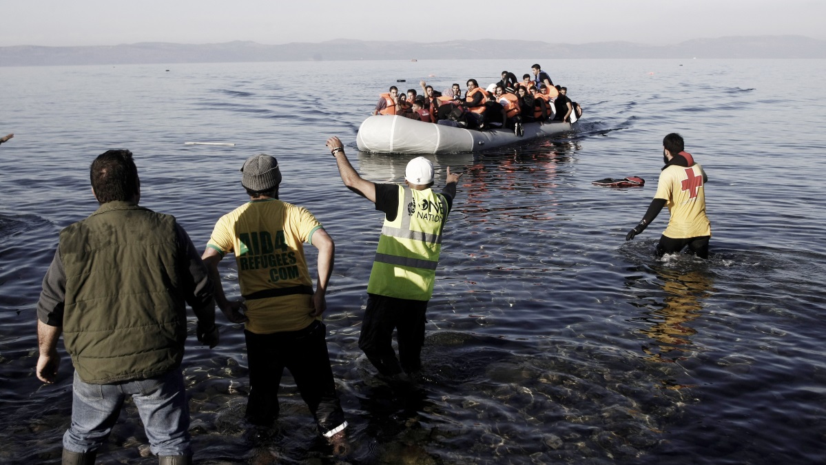Μυτιλήνη: Σε εξέλιξη επιχείρηση μετακίνησης 1500 προσφύγων