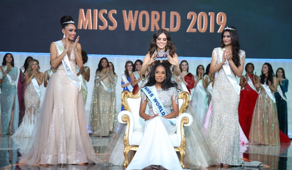 Aυτή είναι η νέα Miss World 2019 – Eκτός 40άδας η Ελληνίδα!