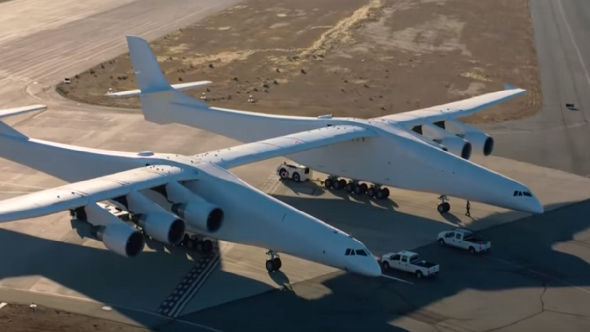 ΗΠΑ: Έγινε η πρώτη δοκιμαστική πτήση του μεγαλύτερου αεροπλάνου στον κόσμο