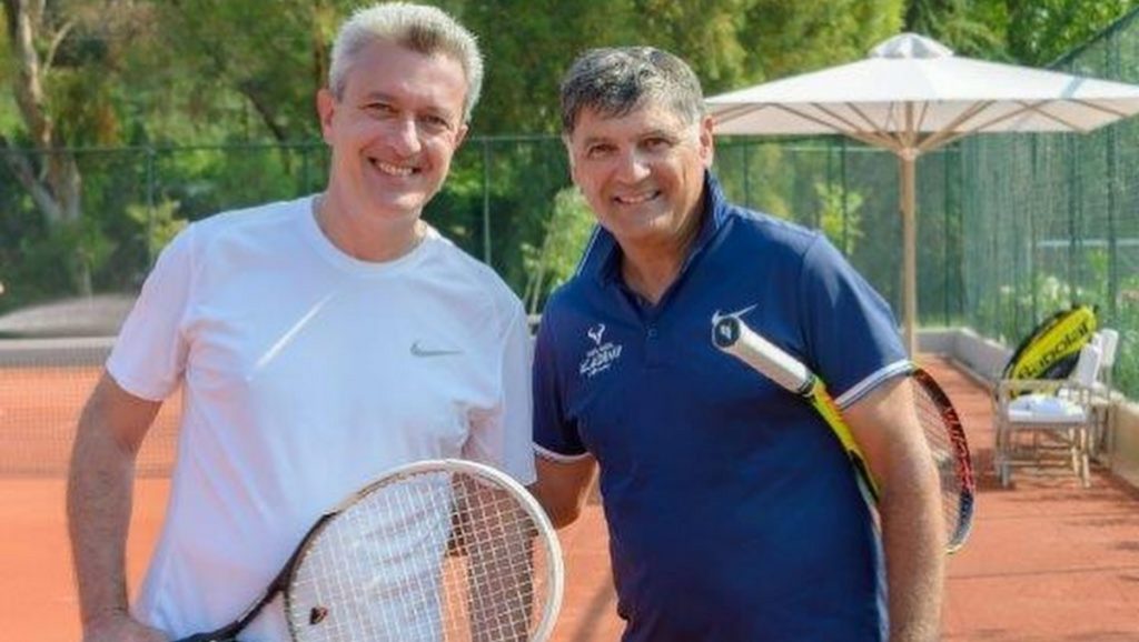 Νίκος Χατζηνικολάου: Έπαιξε τένις με ένα από τα μέλη της οικογένειας Ναδάλ