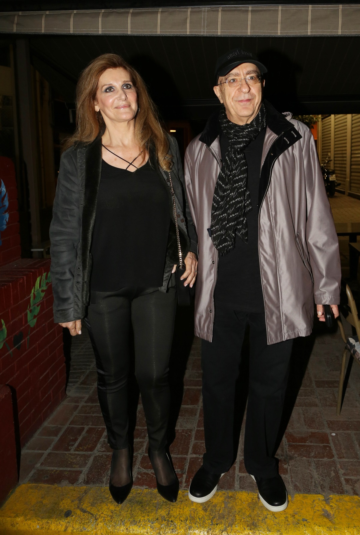 Ο Πάνος Κοκκινόπουλος συνοδευόταν από την παραγωγό του και πρώην σύζυγό του, Μπέσυ Βουδούρη-Photo: NDP