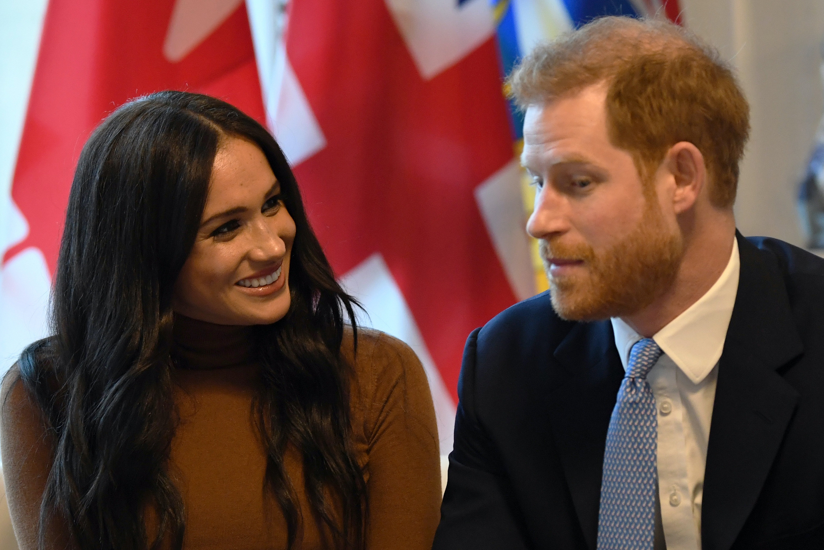 Meghan και Harry δημοσίευσαν την πρώτη φωτογραφία από τα γενέθλια της κόρης τους, Lilibet – Η ομοιότητα με τον Πρίγκιπα