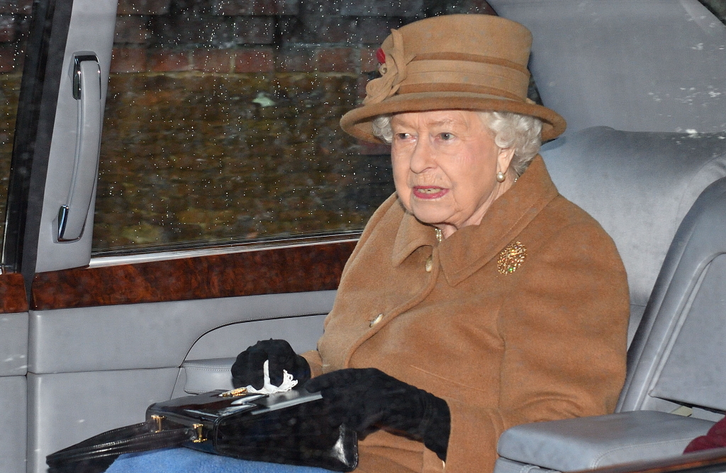 Βασίλισσα Ελισάβετ: “Σε όλους μας έχει συσταθεί να αλλάξουμε τις κανονικές ρουτίνες μας”