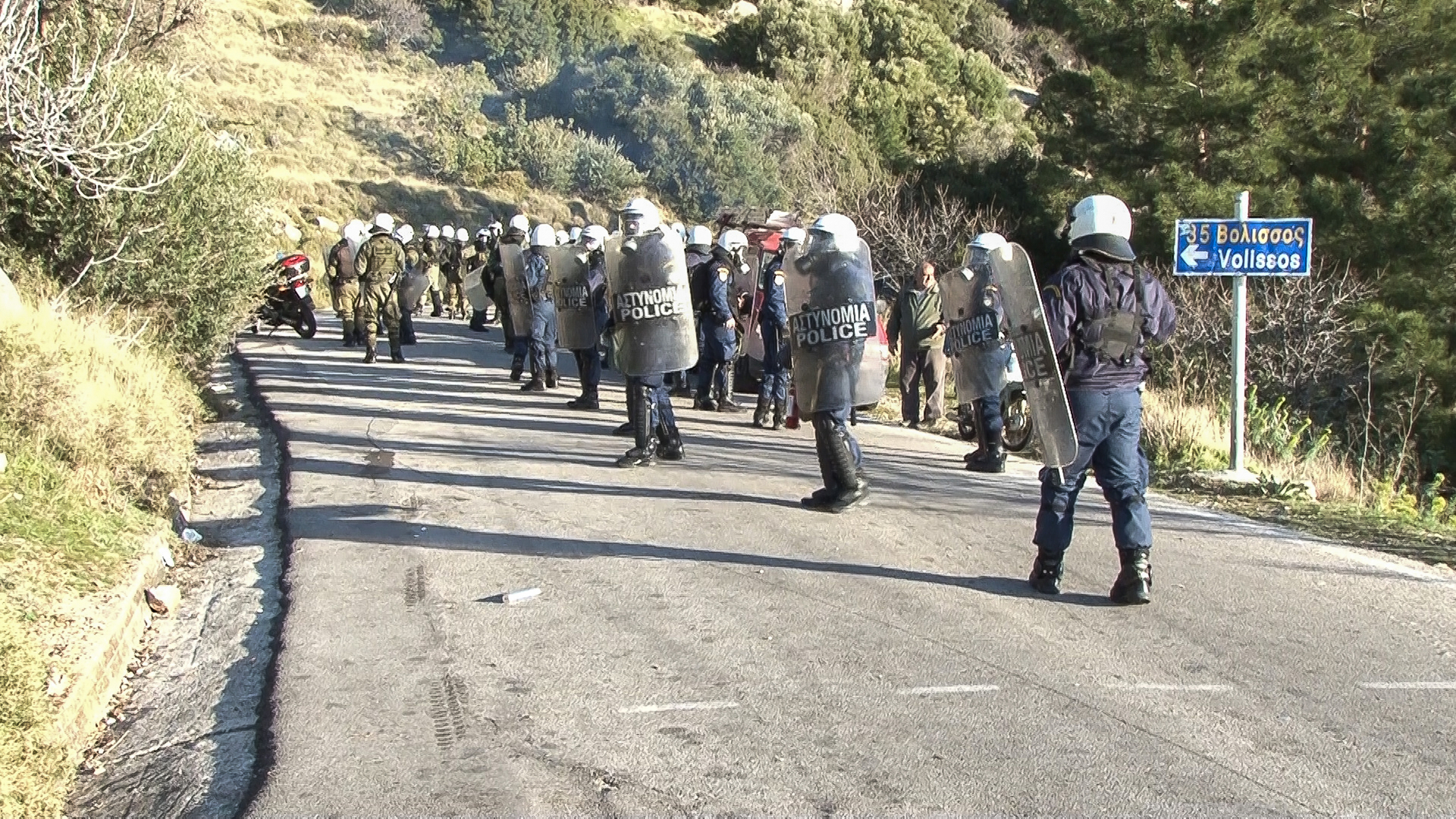 Γενική απεργία την Τετάρτη στο Βόρειο Αιγαίο για την “απόβαση” των ΜΑΤ