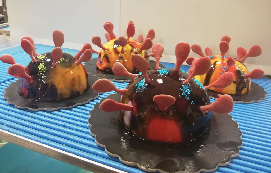 Apérivirus ή Corona Cake; Οι Ιταλοί επιστρατεύουν το χιούμορ κόντρα στην ψύχωση του κορονοϊού!