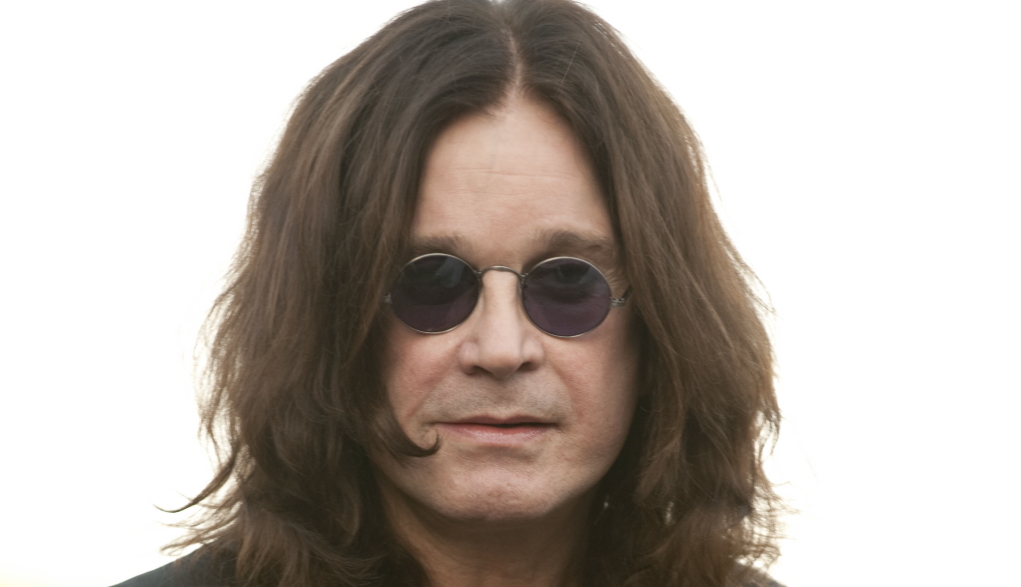 Ozzy Osbourne: Τραγουδά “χρόνια πολλά” στην εγγονή του για τα γενέθλιά της