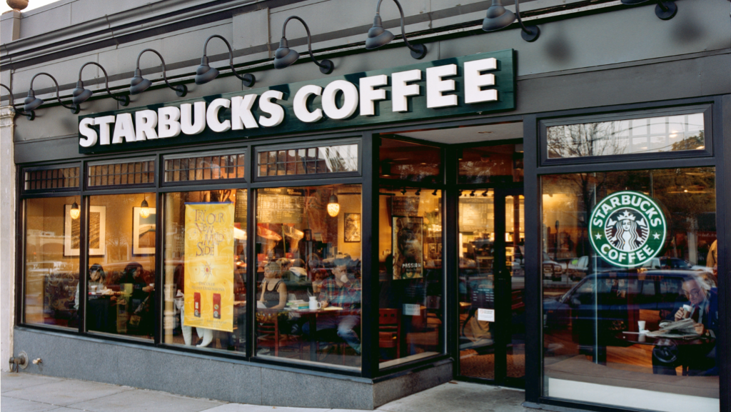 Starbucks: Συγκινεί με τη διαφήμισή της για τα τρανς άτομα