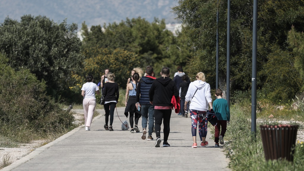 Η ανευθυνότητα συνεχίζεται: Οι Αθηναίοι έκαναν Σαββατικάτικο σουλάτσο στο Καβούρι