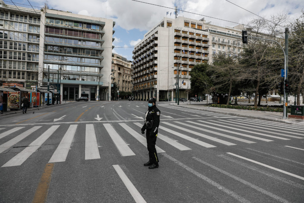 Κορονοϊός και απαγόρευση κυκλοφορίας: 164 παραβάσεις σε όλη την Ελλάδα την πρώτη μέρα