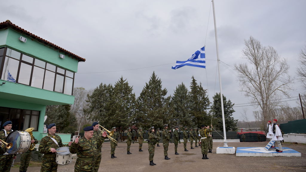 25η Μαρτίου: Η συγκινητική έπαρση της σημαίας στις Καστανιές